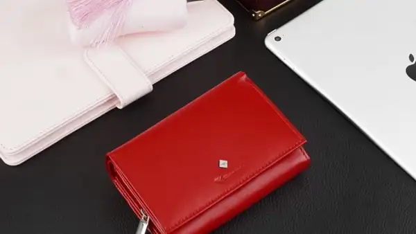 Dlaczego portfel damski szybko się niszczy?