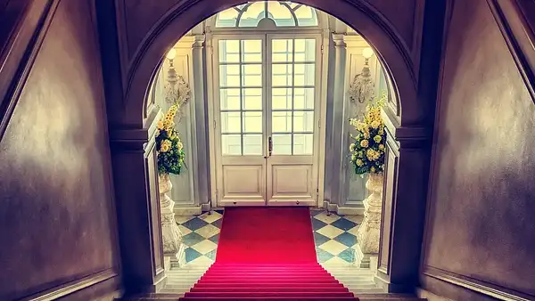 Dywan w salonie – kluczowy element wystroju i komfortu